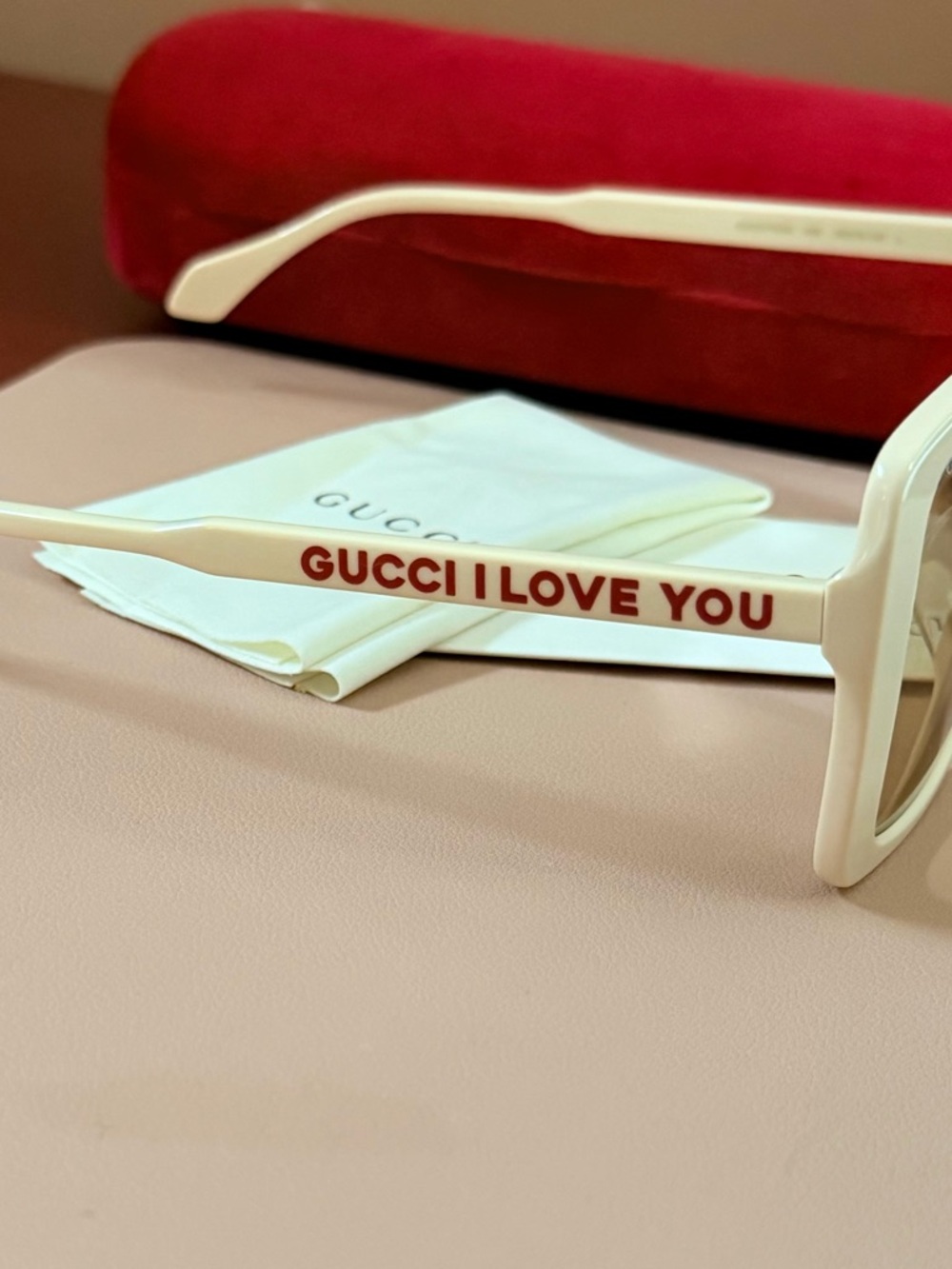 Gucci White 'I Love You' Sunglasses - Picture 2 of 5
